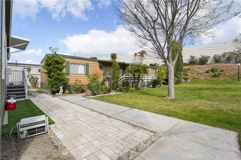 Anaheim, CA 92807,5815 E La Palma AVE #12