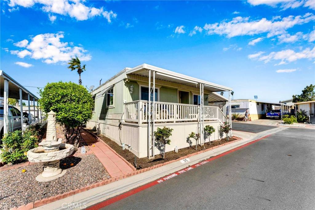Rialto, CA 92376,200 W San Bernardino AVE #35