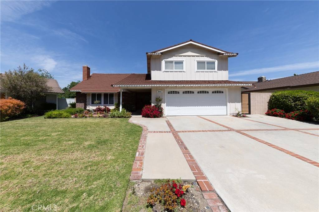 Walnut, CA 91789,20211 Alta Hacienda DR