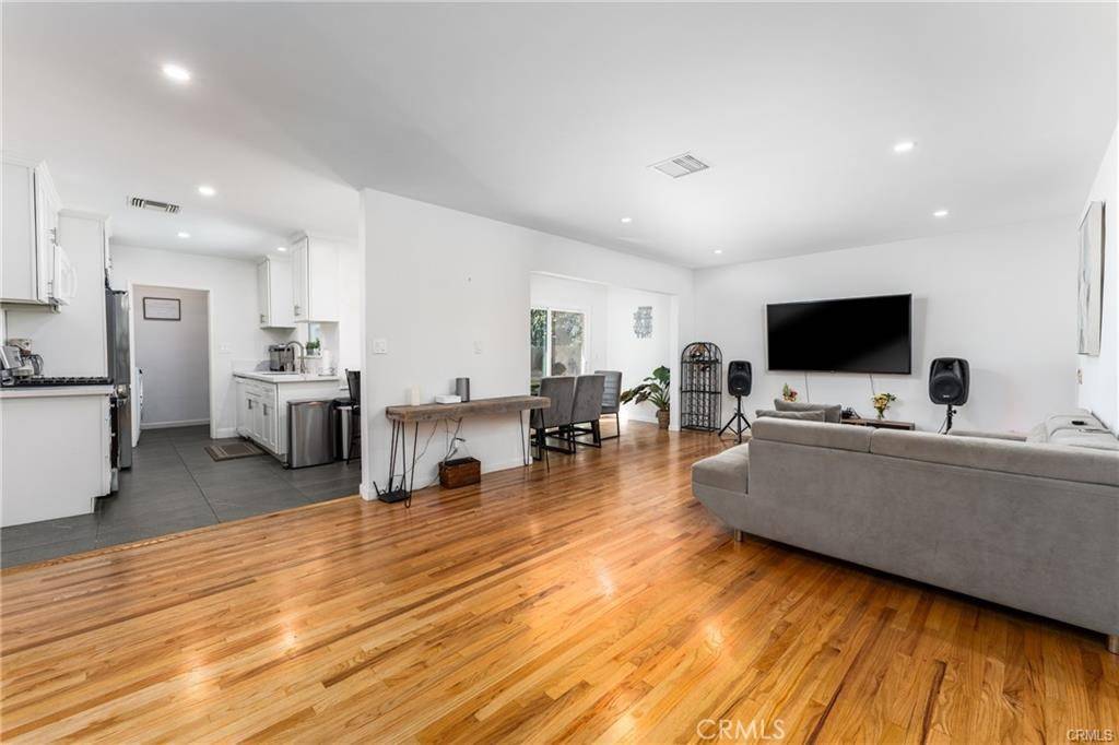 Winnetka, CA 91306,20812 Enadia WAY