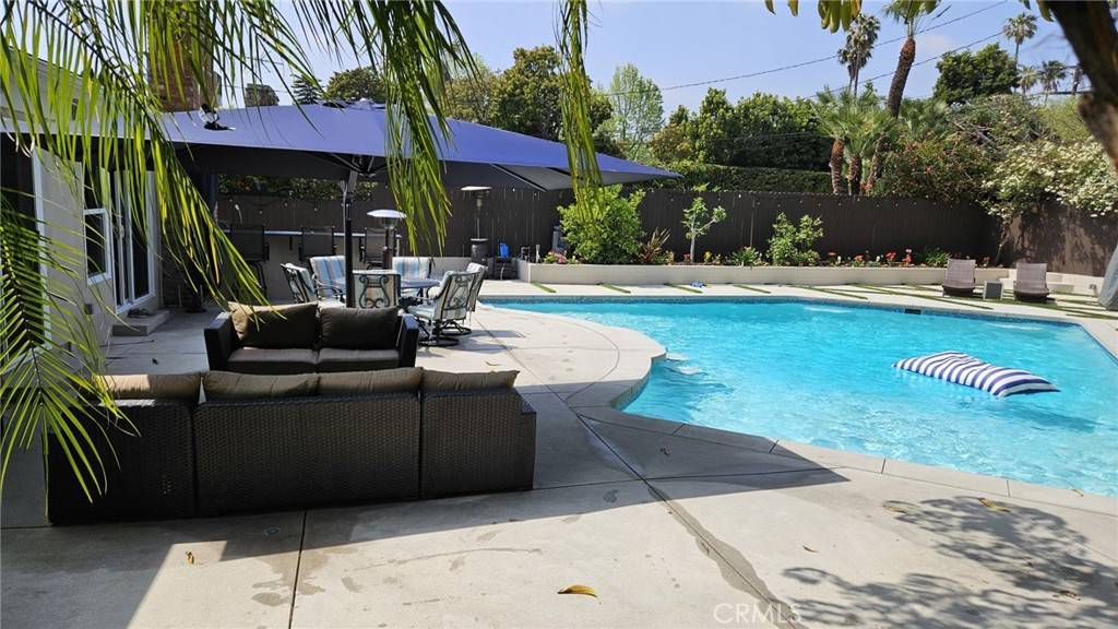 Los Angeles, CA 90034,3304 S Bentley AVE