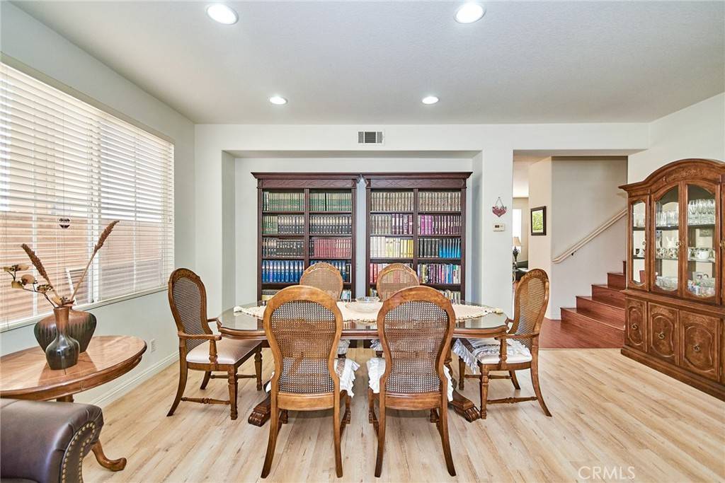 Anaheim, CA 92804,776 S Lassen AVE