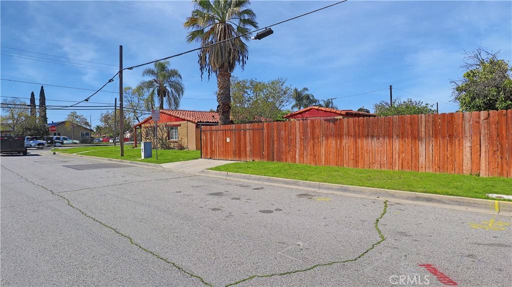 Azusa, CA 91702,605 W 1st ST