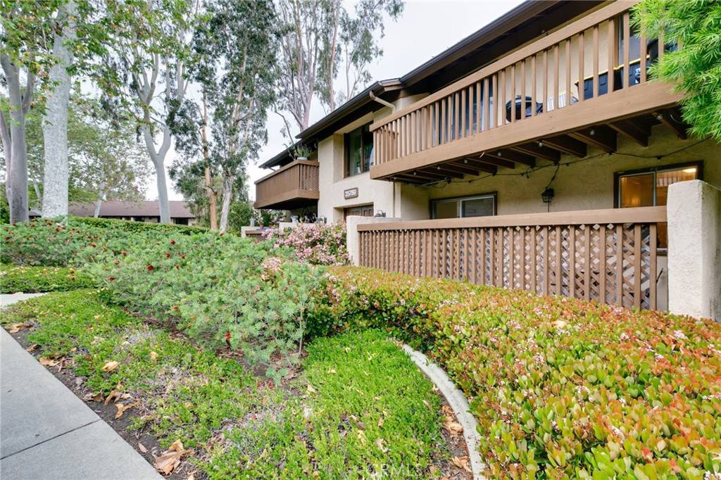 Mission Viejo, CA 92692,25789 Marguerite #D102