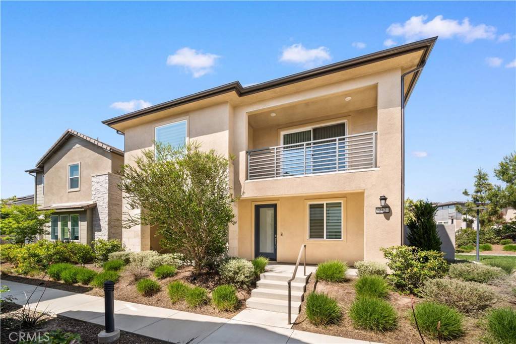 Irvine, CA 92618,242 Chorus