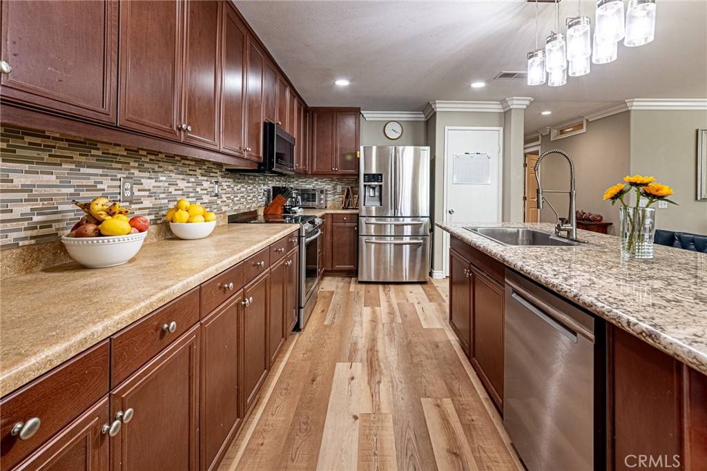 Eastvale, CA 92880,7645 Swan Creek DR