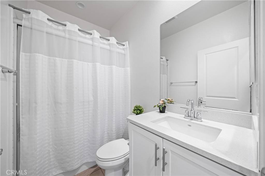Fontana, CA 92336,16040 Jaime ln#7