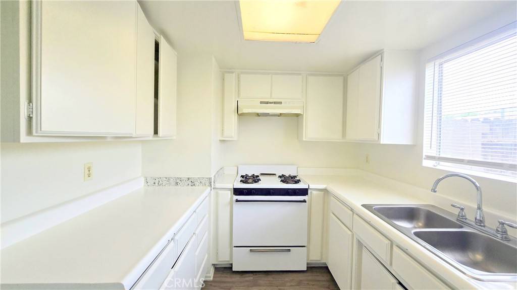 Ontario, CA 91764,1405 N Grove AVE #H