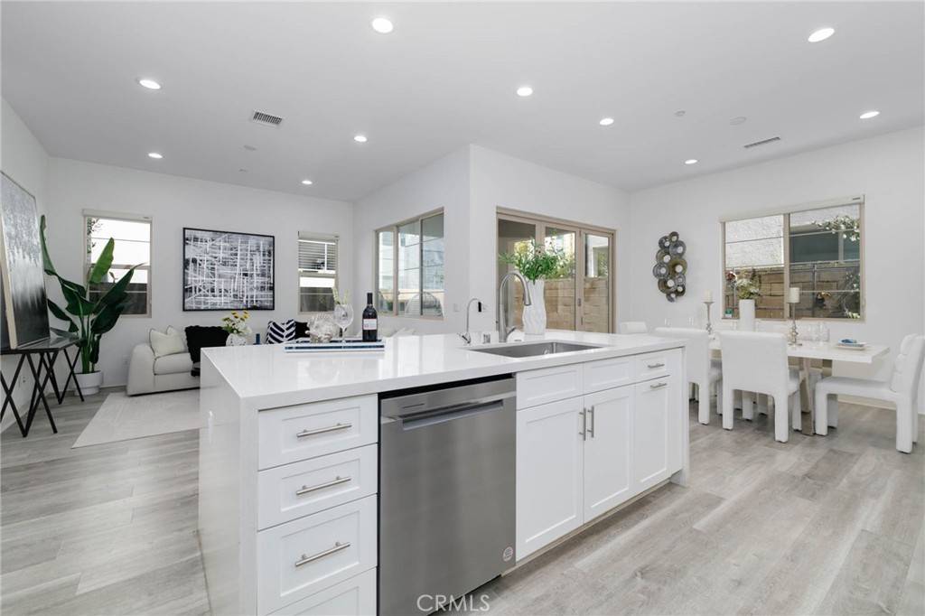 105 Catalyst Irvine, CA 92618