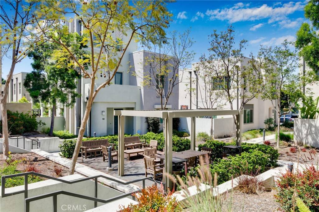 Irvine, CA 92618,105 Catalyst