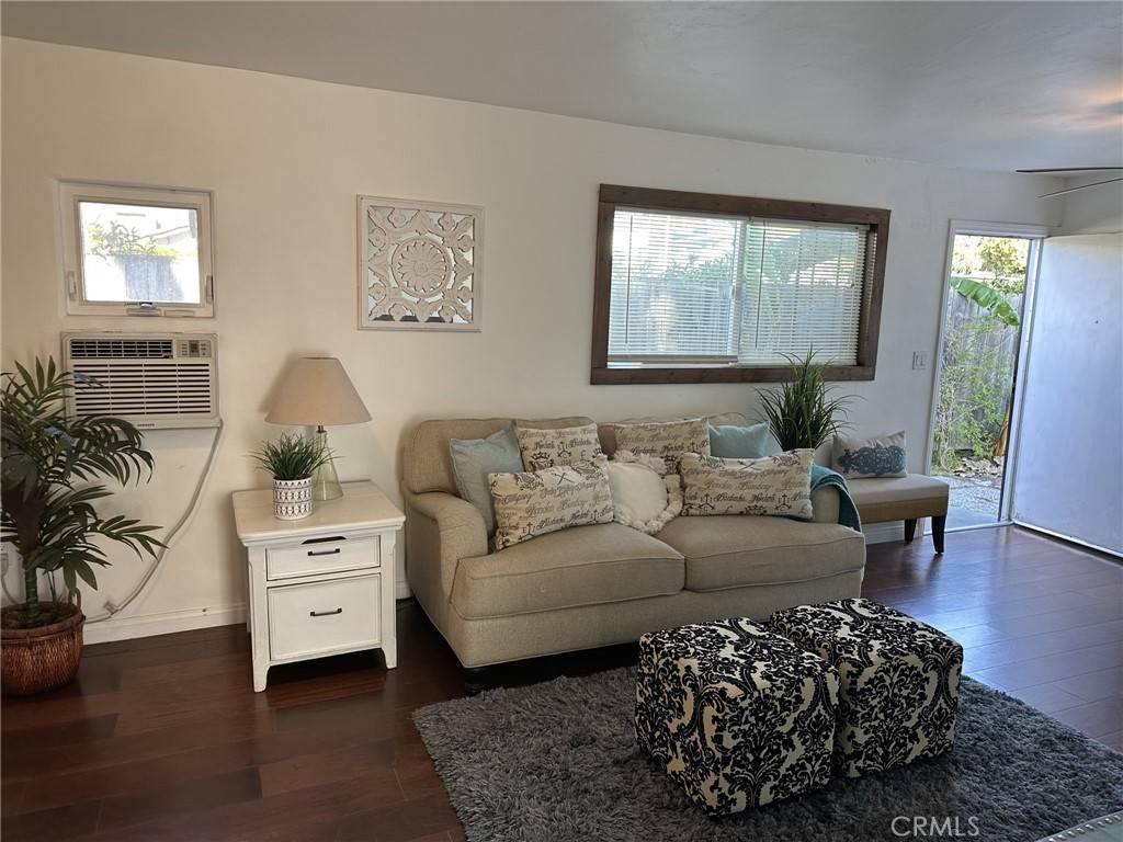Solana Beach, CA 92075,701 Valley AVE