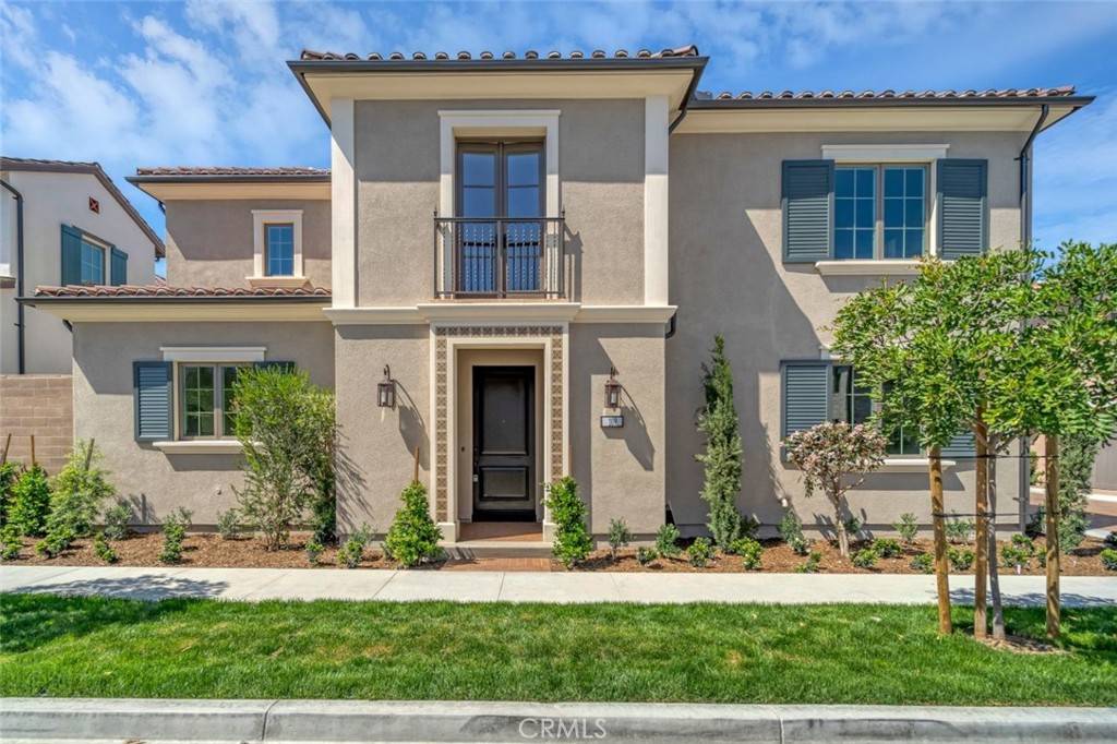 Irvine, CA 92602,109 Dolci