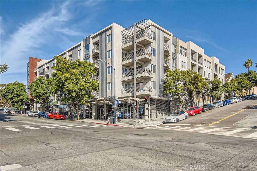 San Diego, CA 92101,1643 6th AVE #208