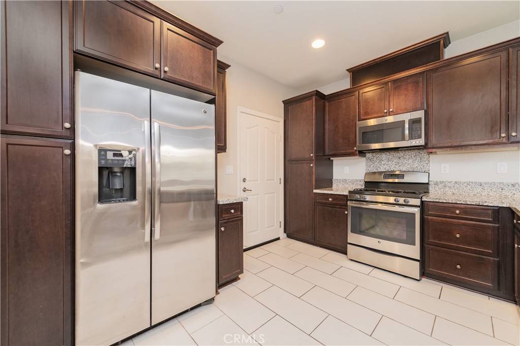 Chino, CA 91710,6014 Eucalyptus AVE