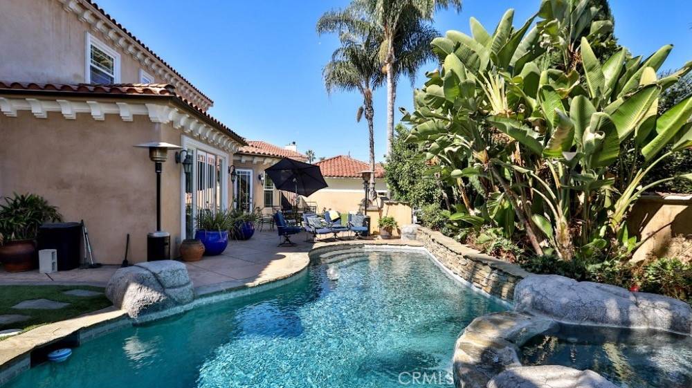 Downey, CA 90241,8531 10th ST