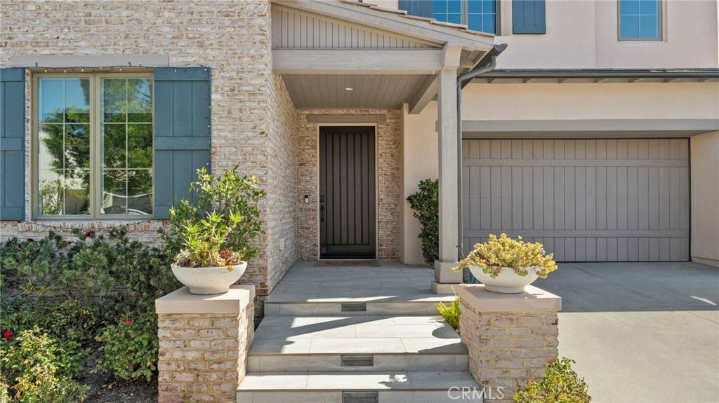 Irvine, CA 92602,106 villa ridge
