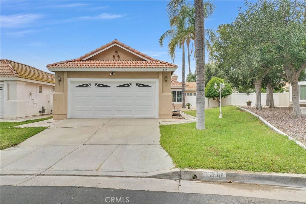 Jurupa Valley, CA 92509,5741 El Palomino DR