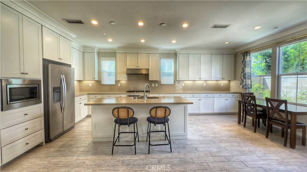 86 Twinflower Irvine, CA 92620