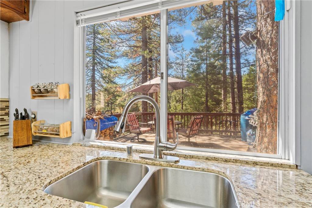 Twin Peaks, CA 92391,26253 Sky Ridge DR