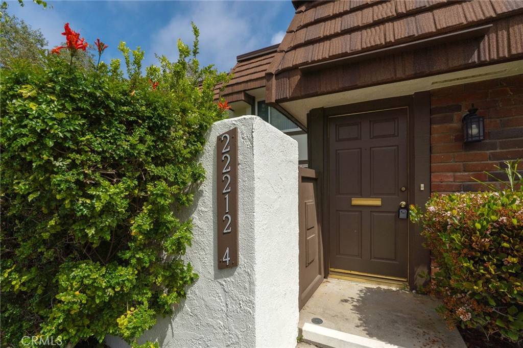Chatsworth, CA 91311,22212 Germain ST #4
