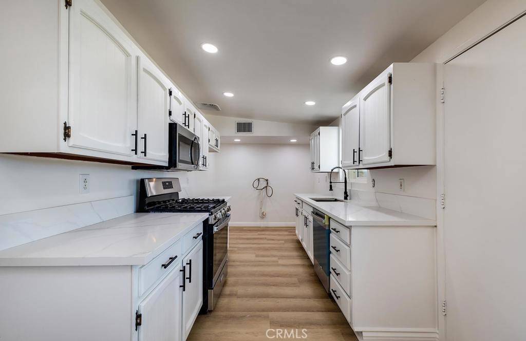 29 Palms, CA 92277,5363 Cahuilla AVE