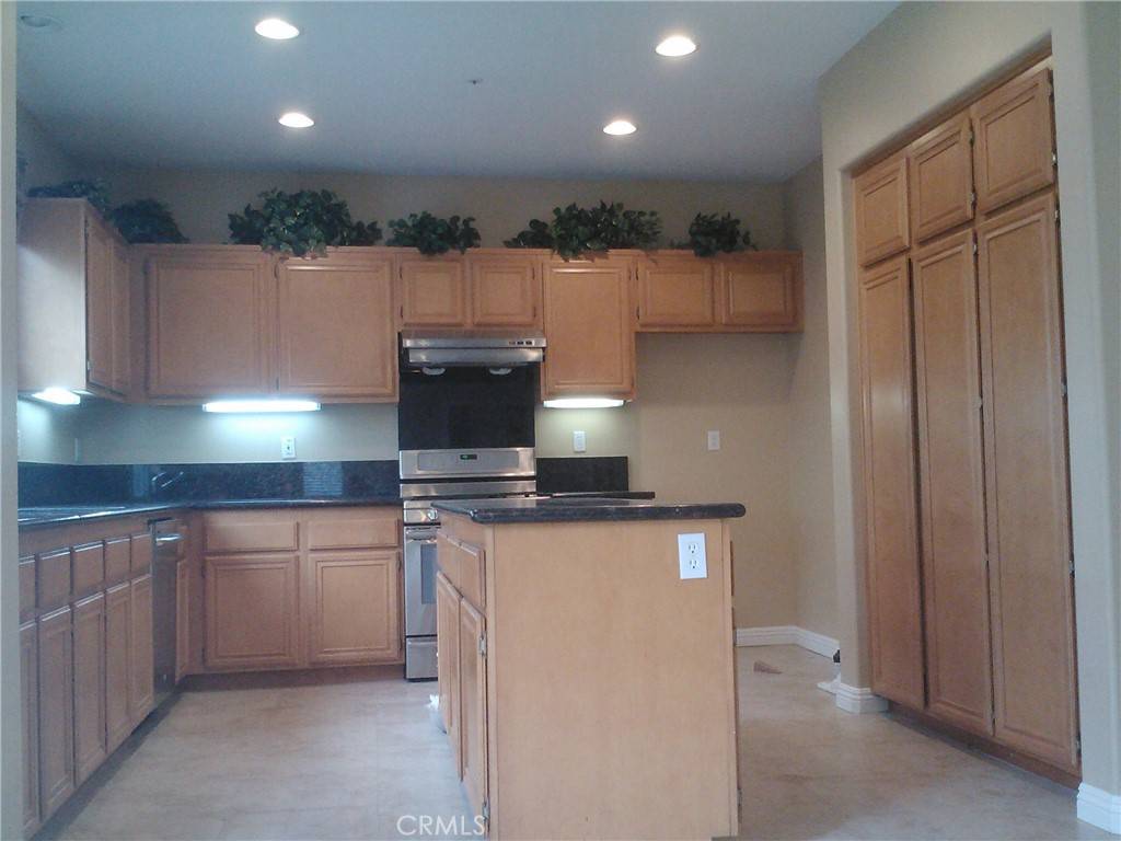 Buena Park, CA 90620,9014 Dartmouth WAY