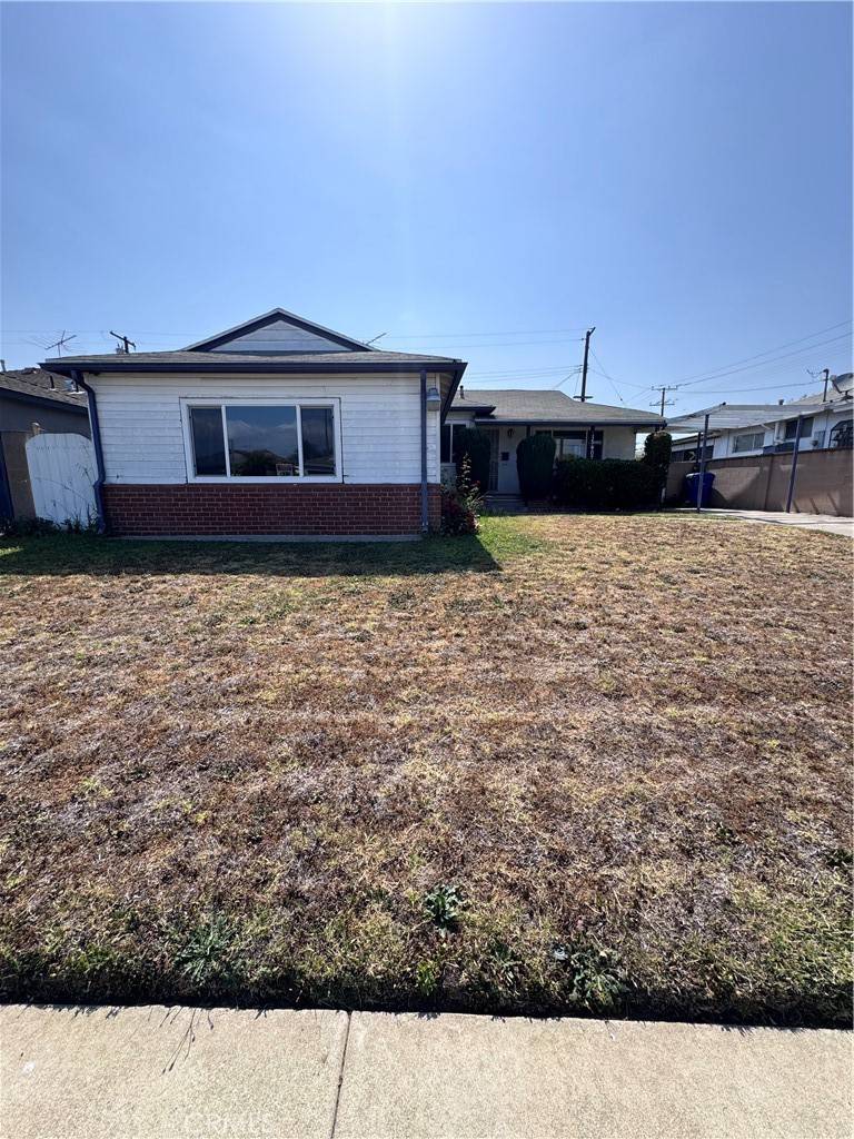Compton, CA 90220,15407 S Visalia AVE