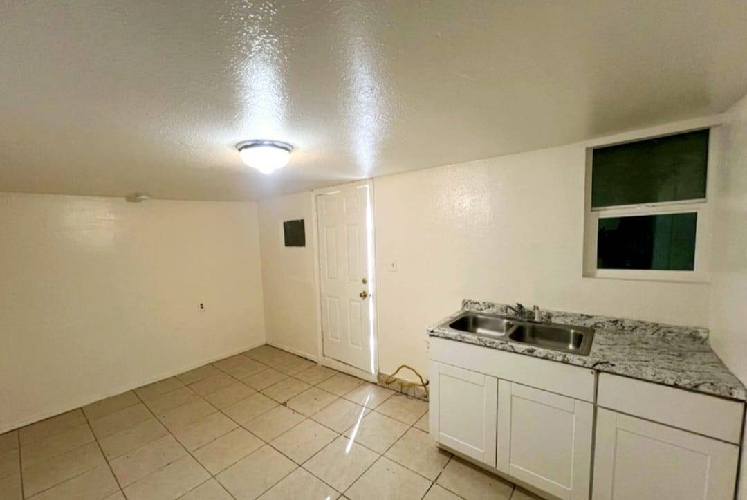 Bakersfield, CA 93307,1324 Murdock ST