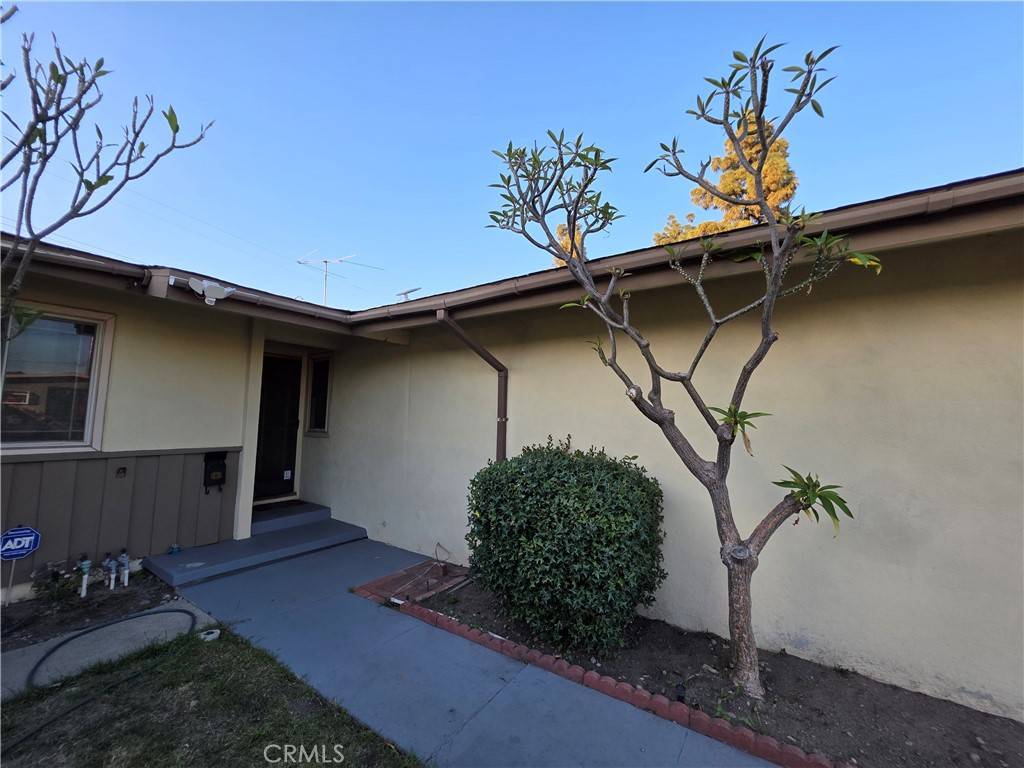 El Monte, CA 91733,10141 Brockway ST