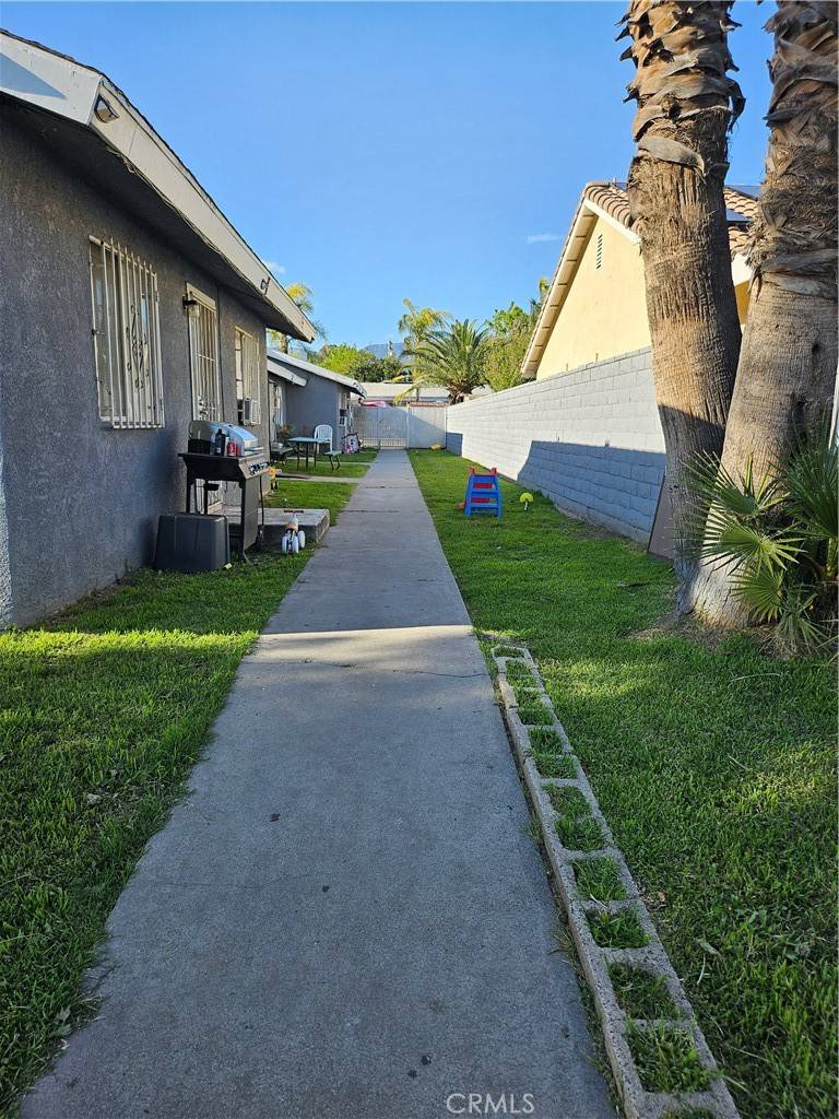 San Bernardino, CA 92410,188 E 11th ST