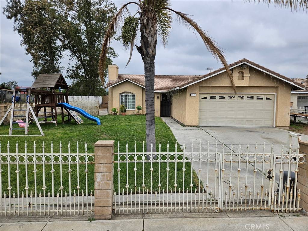 Fontana, CA 92335,15762 Orchid AVE