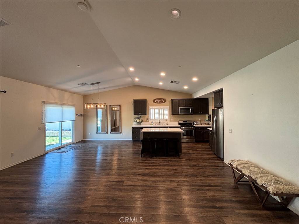 Calimesa, CA 92320,206 Garden Air CT