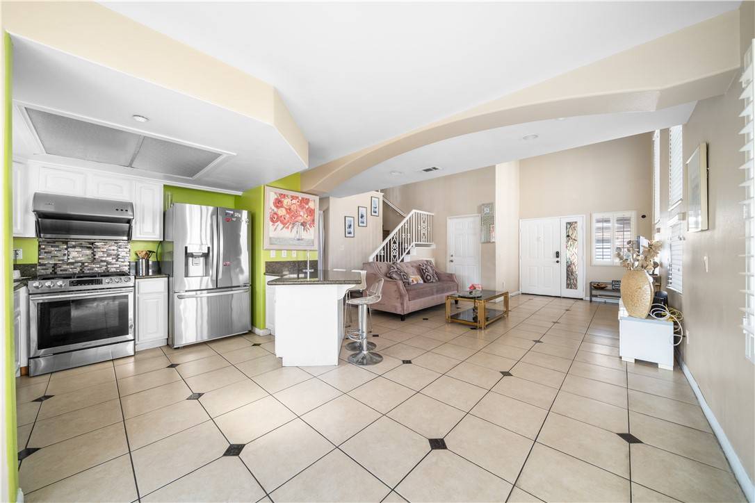 Ontario, CA 91762,535 W D ST #G