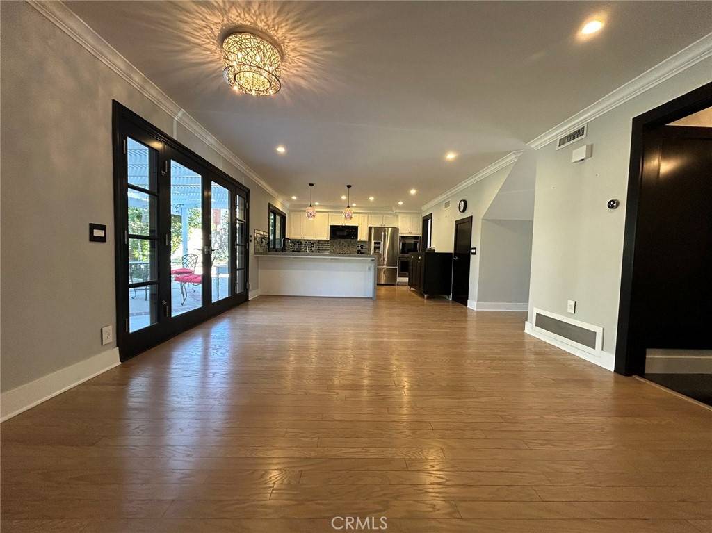 Irvine, CA 92606,14581 Mulberry AVE