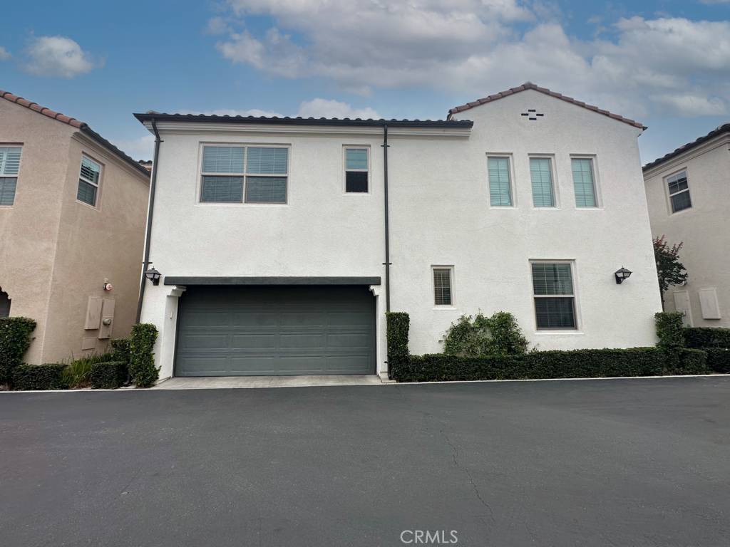 Irvine, CA 92618,182 Augustine