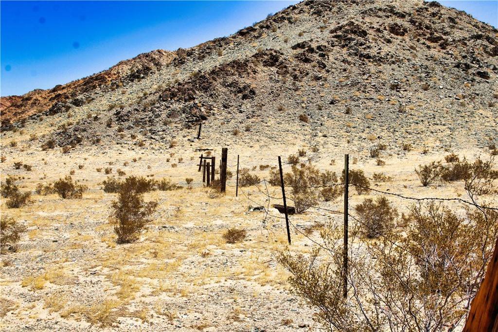 49342 Starlite Lane DR Newberry Springs, CA 92365