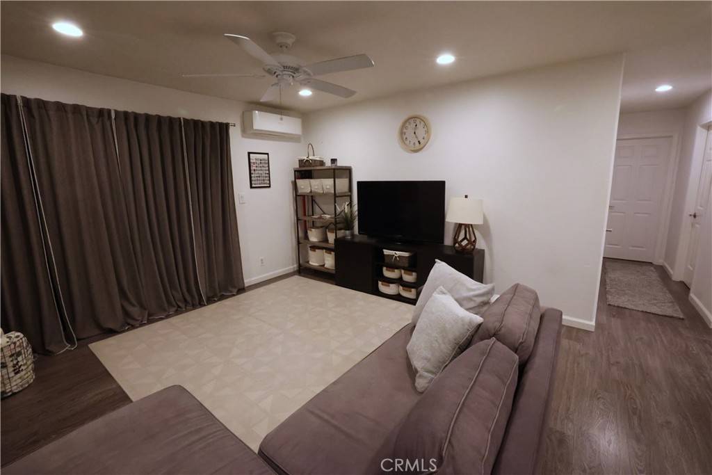 Santa Ana, CA 92707,1001 W Stevens AVE #138