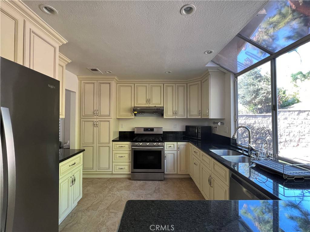 Walnut, CA 91789,21265 E Fort Bowie DR