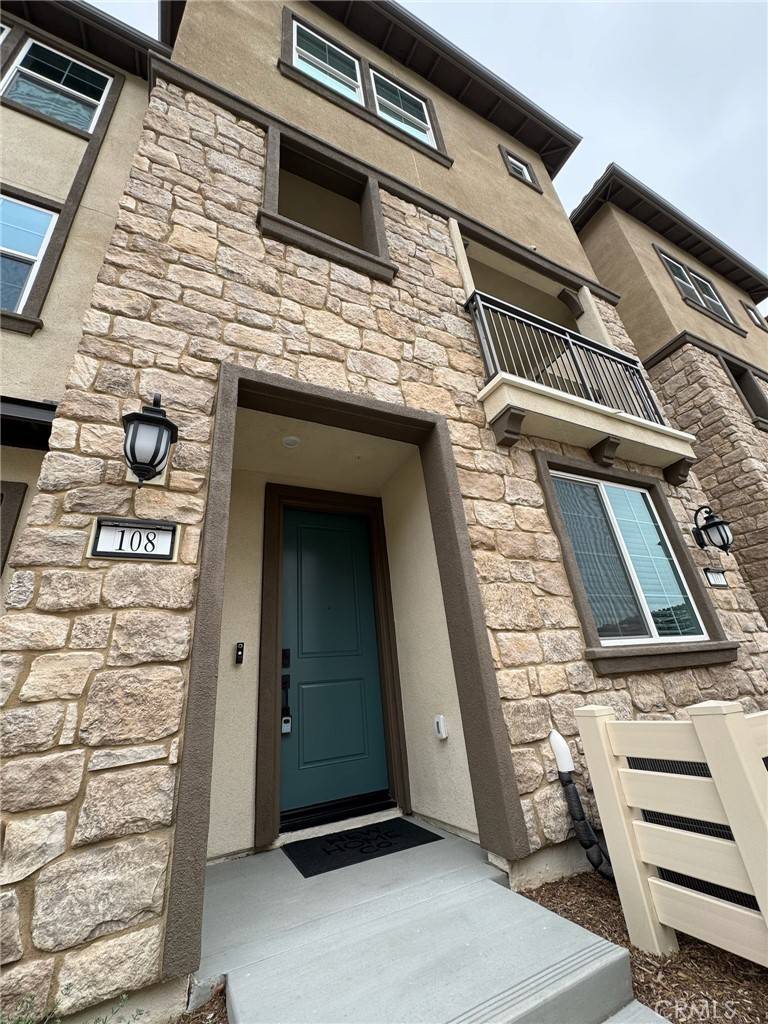 Eastvale, CA 92880,6138 victoria way #108