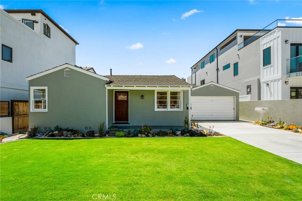Huntington Beach, CA 92648,205 Huntington ST