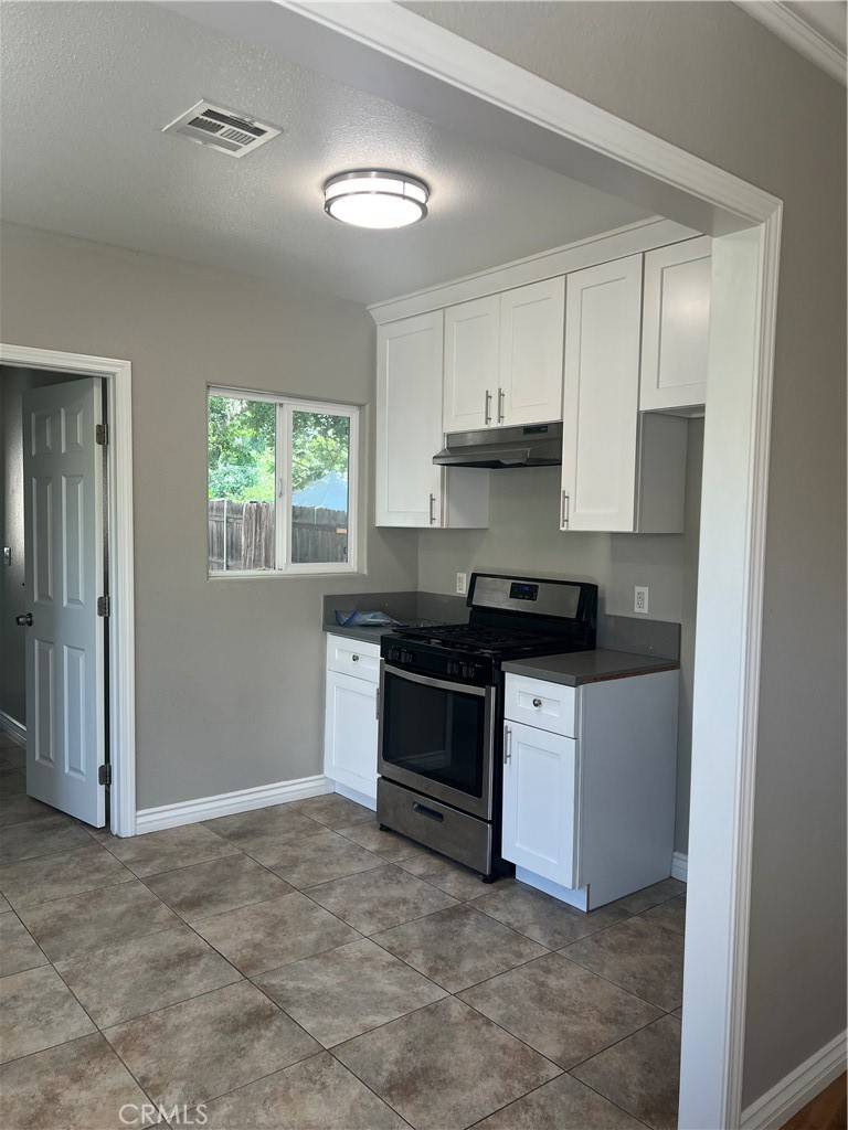 Pasadena, CA 91104,239 E Montana ST