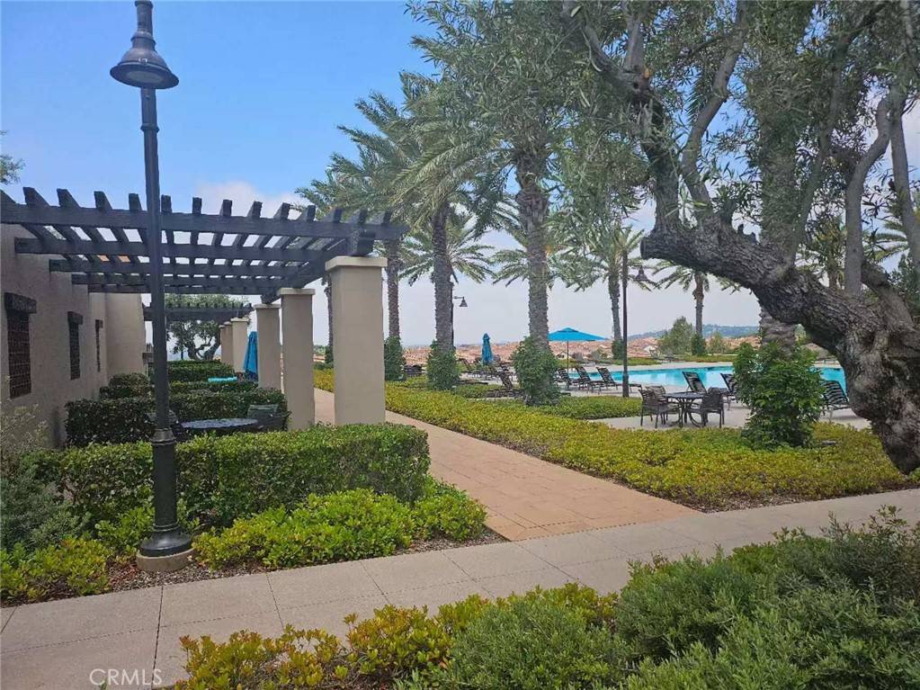 Irvine, CA 92602,101 Della