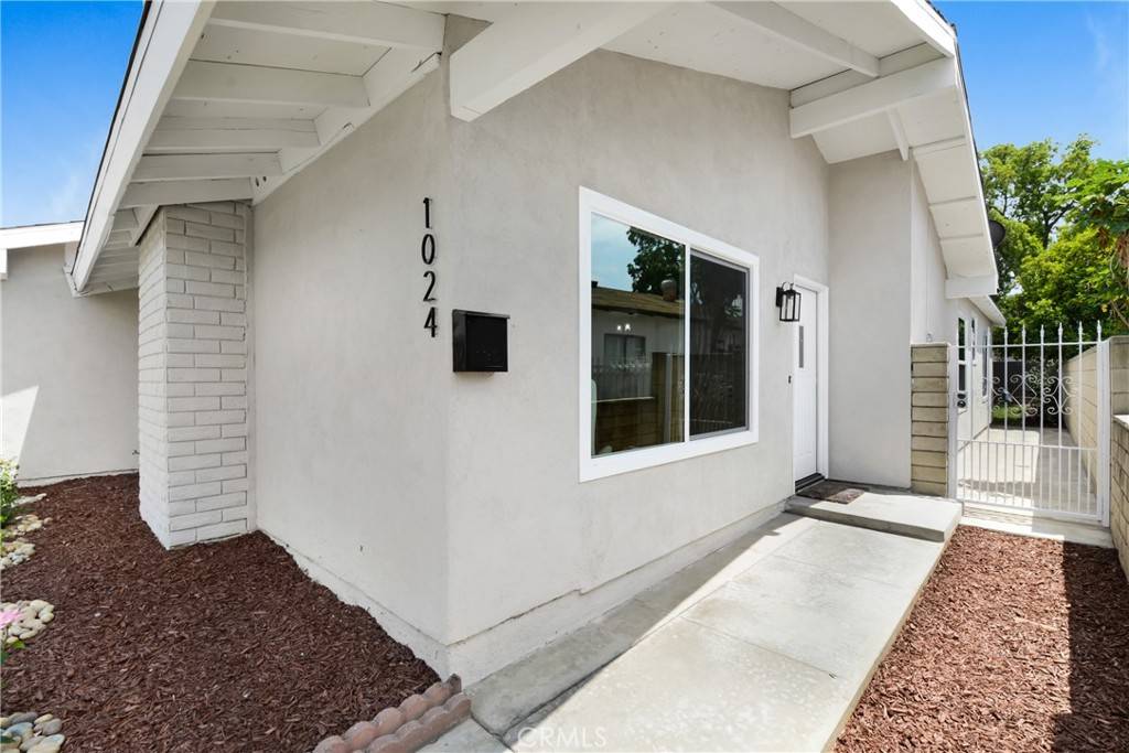 West Covina, CA 91792,1024 E Dore ST