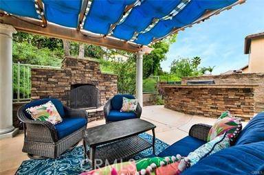 Mission Viejo, CA 92692,23052 Bouquet