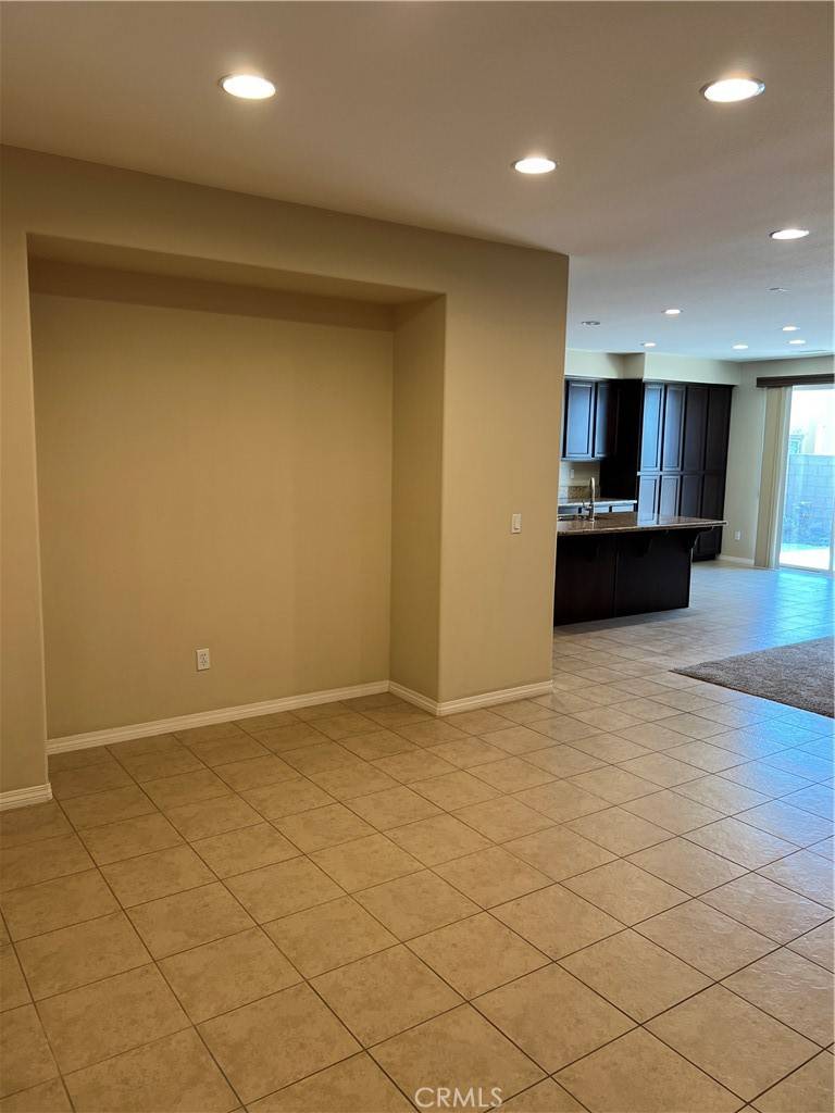 Eastvale, CA 92880,14300 Ryan ST