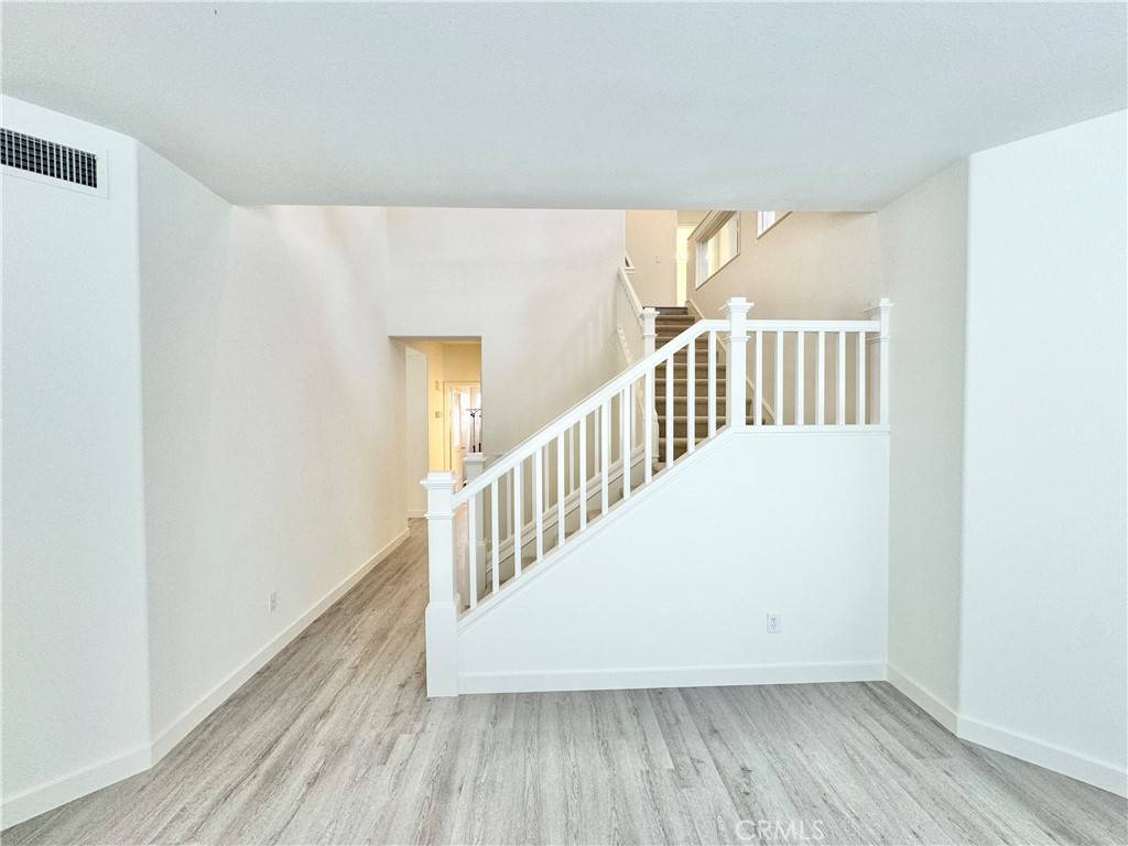 Irvine, CA 92620,9 Green hollow