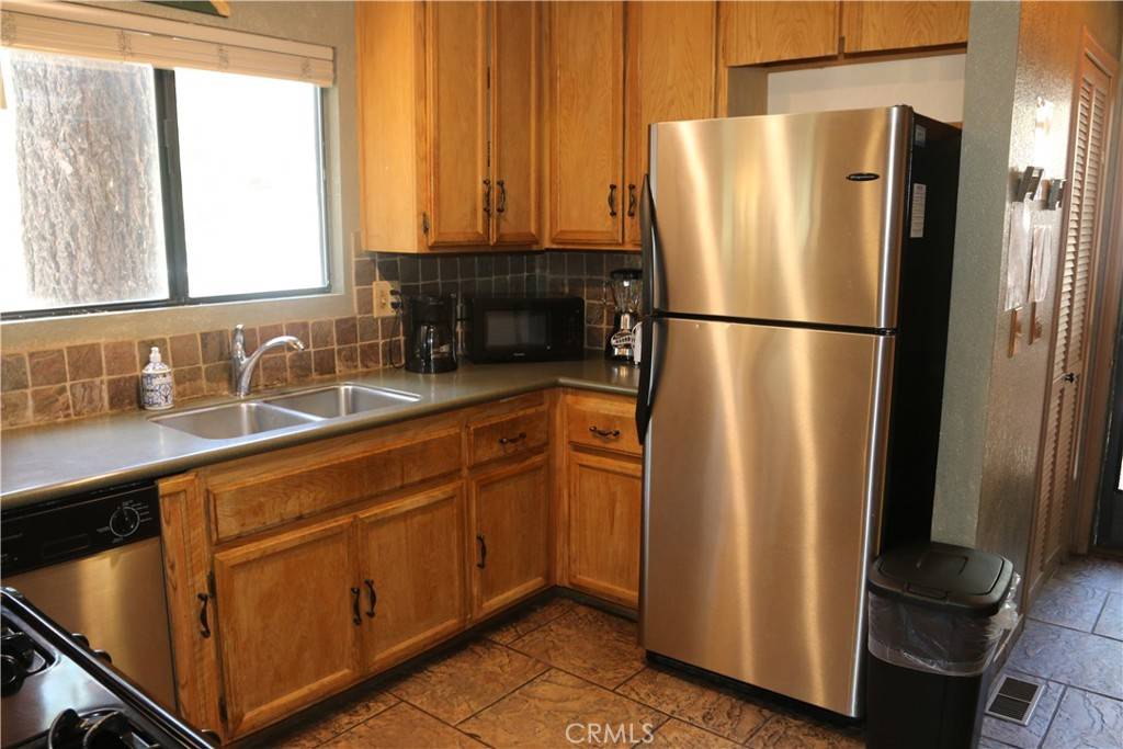 Big Bear Lake, CA 92315,42515 Alta Vista AVE