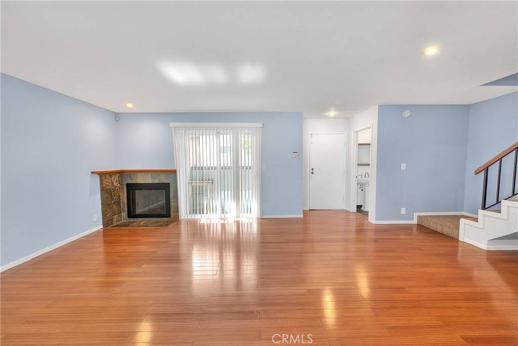 North Hollywood, CA 91601,11154 Huston ST #7