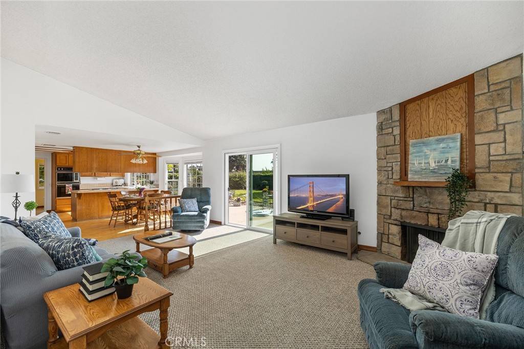 323 N Hacienda AVE Glendora, CA 91741
