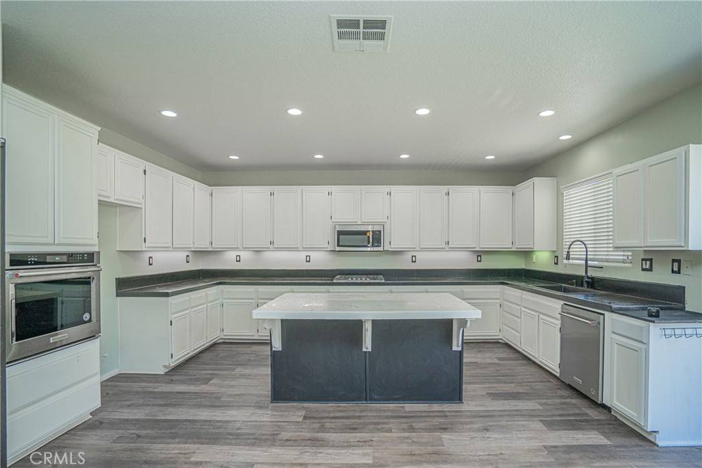 Jurupa Valley, CA 91752,11935 Silver